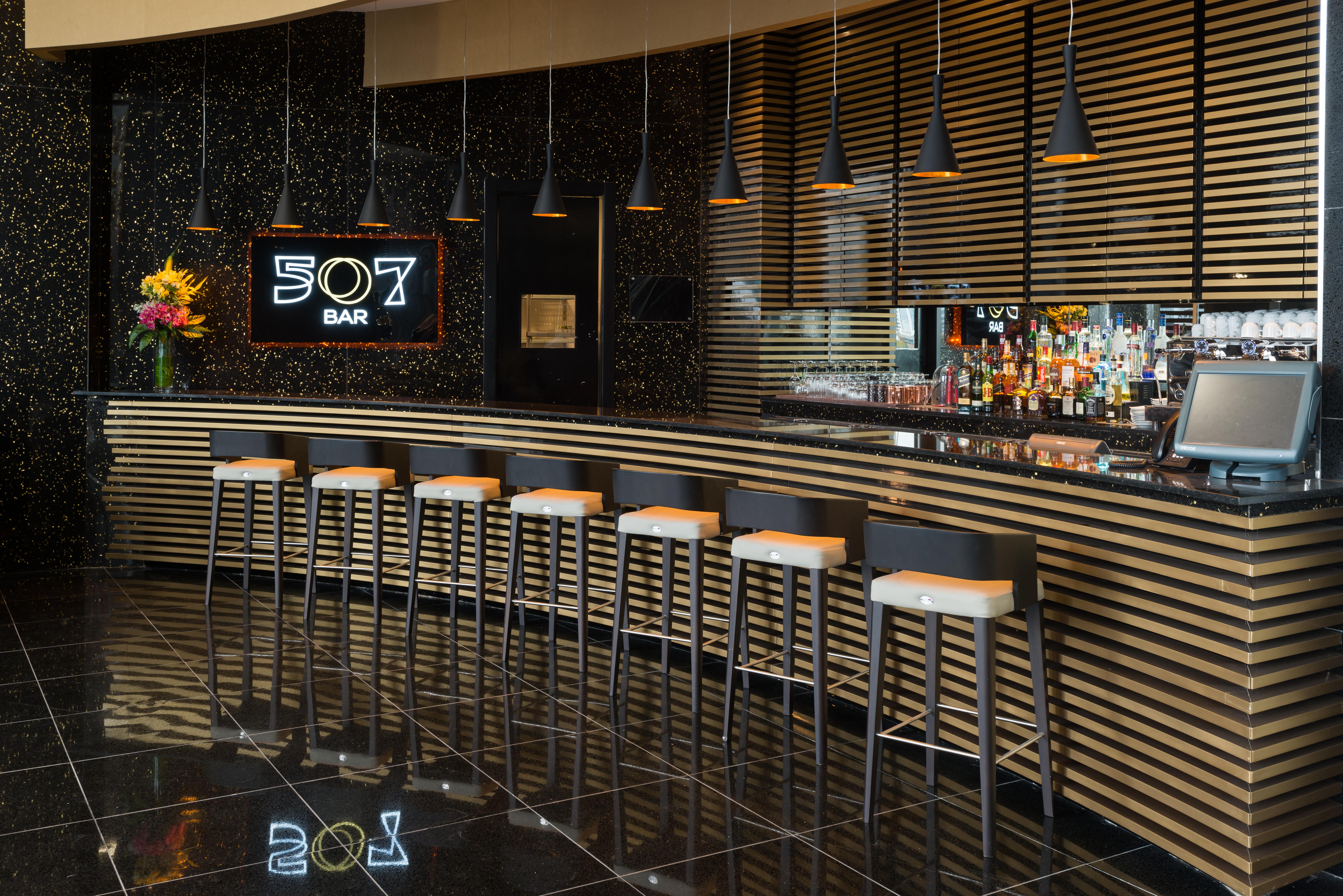 Hotel Las Americas Golden Tower Panama Exterior foto 507 Bar