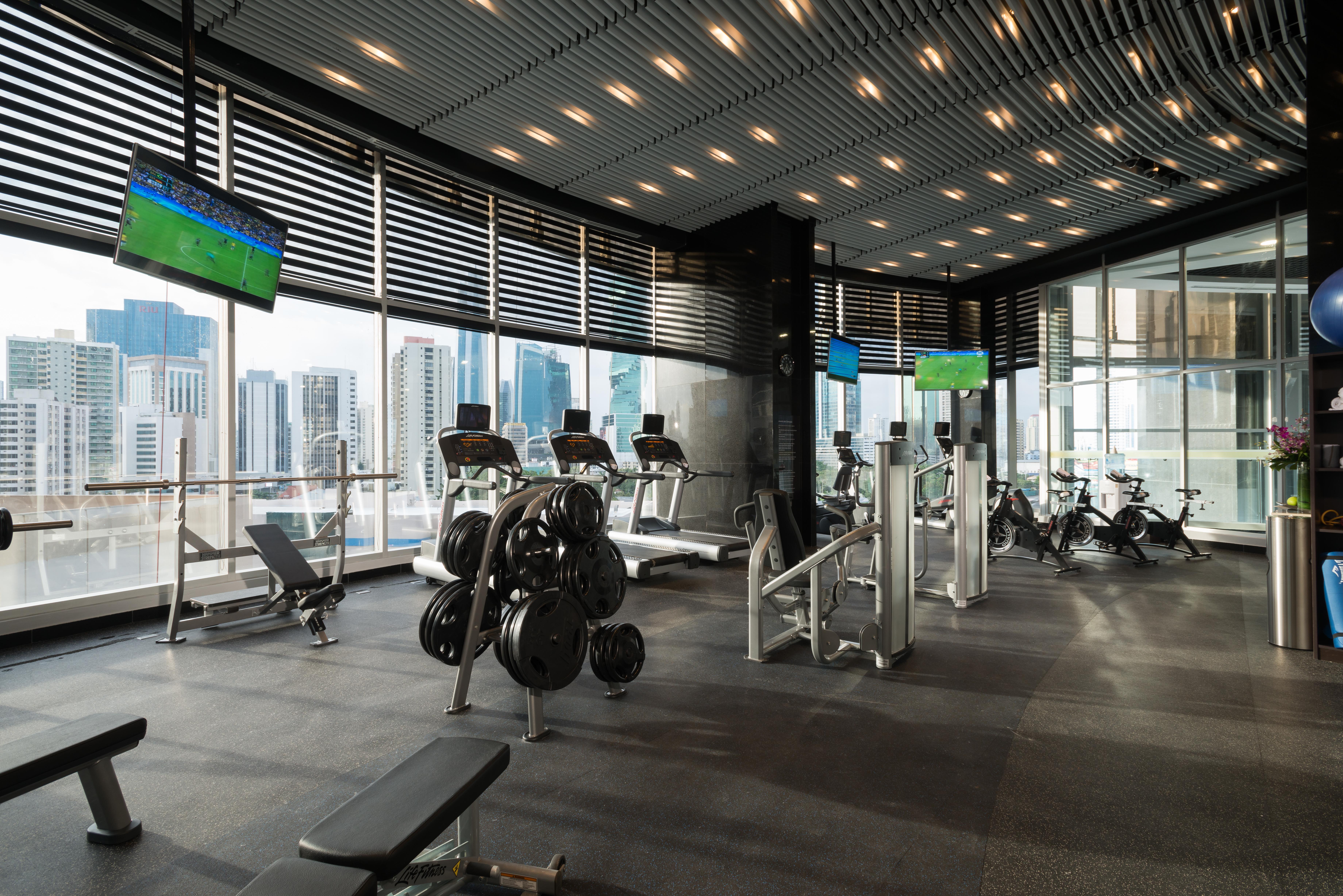 Hotel Las Americas Golden Tower Panama Exterior foto The gym at the 101 Tower