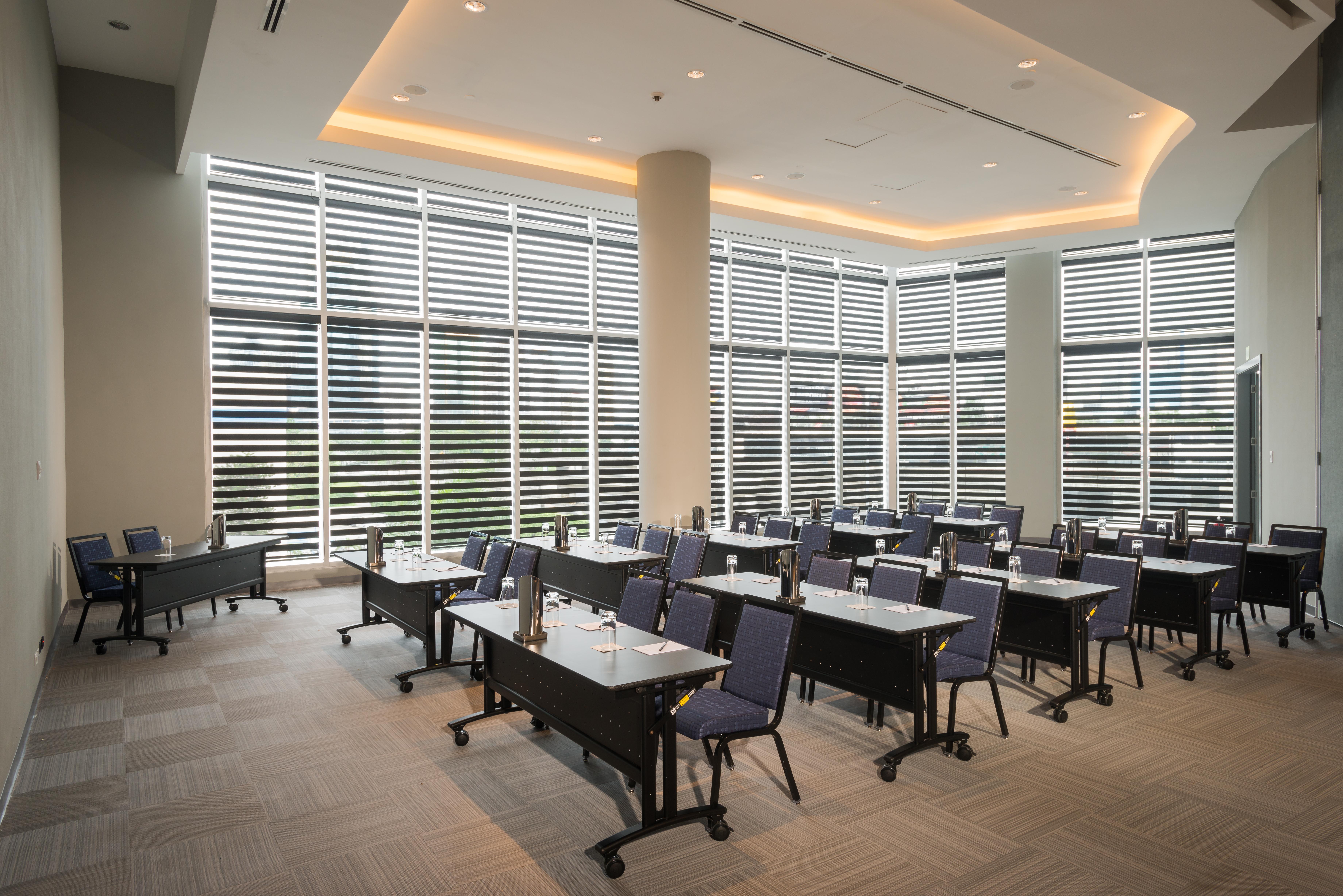 Hotel Las Americas Golden Tower Panama Exterior foto The meeting room