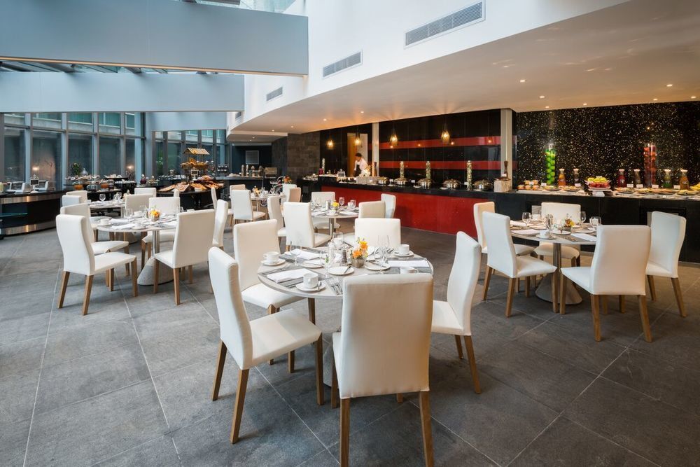Hotel Las Americas Golden Tower Panama Exterior foto The restaurant